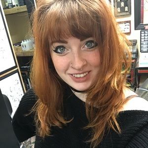 Meet your Posher, Caitlin